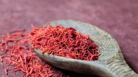 تصویر 3 از زعفران اصلی ایرانی ارسال ایمن جعبه چوبی مقاوم صادراتی